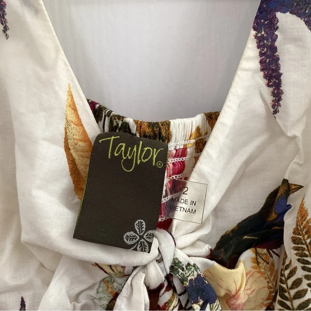 Taylor cream floral dress - Picture 5 of 12